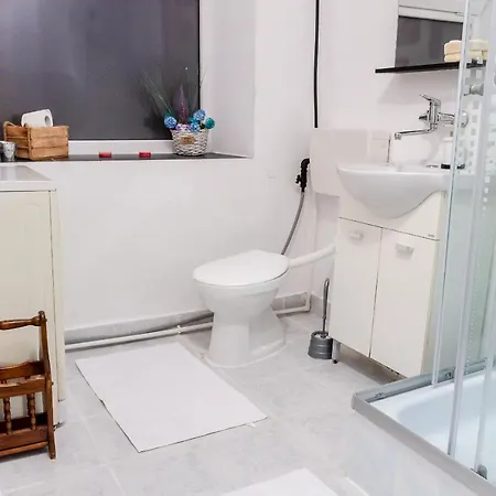 Studio Апартаменти *